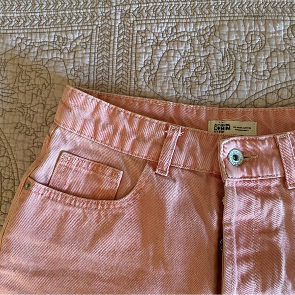 Pink Zara high rise mom jean shorts - Picture 5 of 7